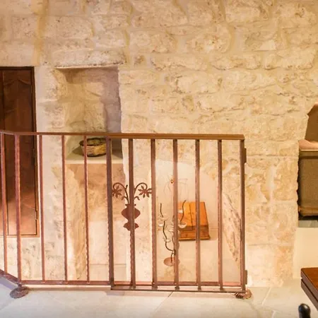 בית נופש La Casetta In Pietra *